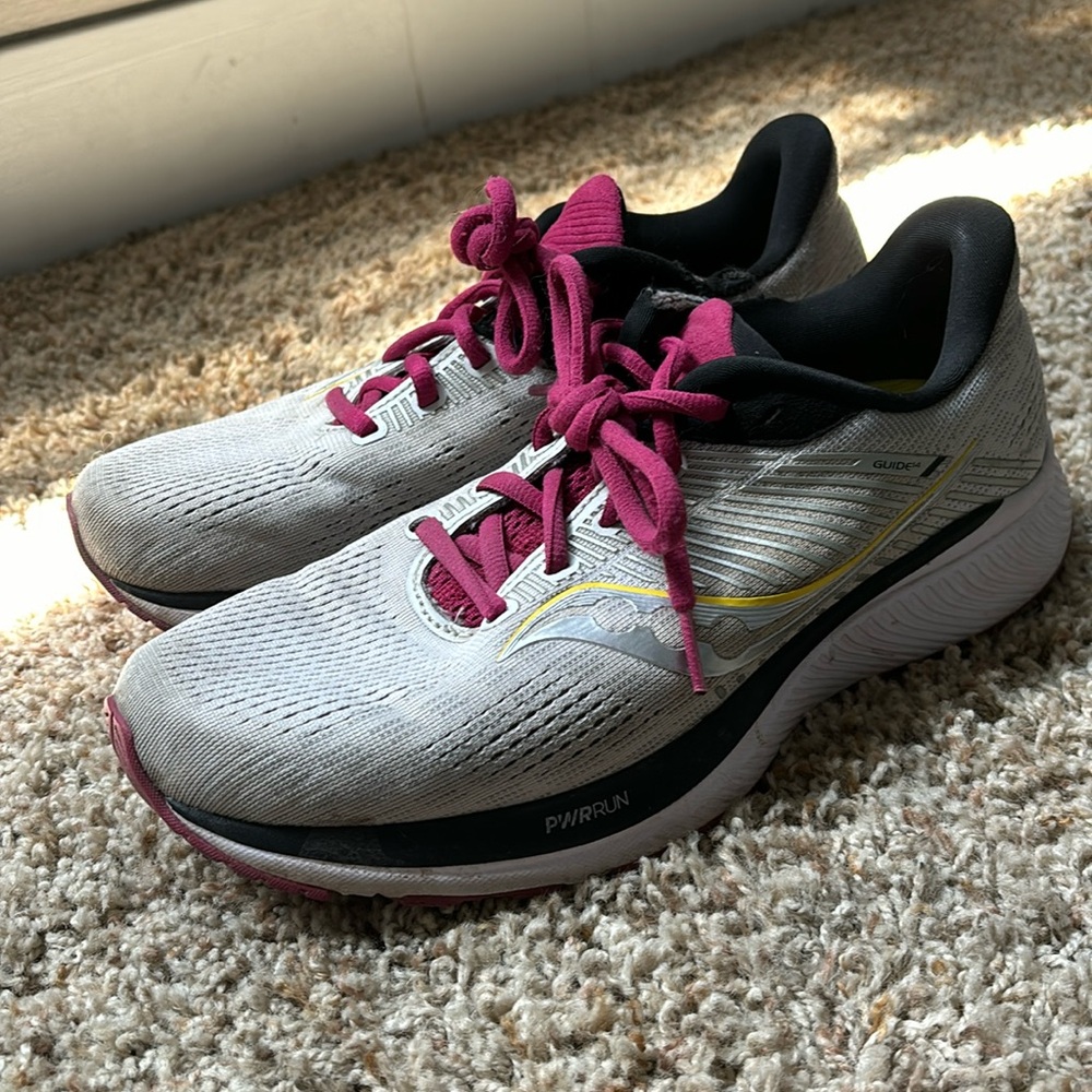 Running shoe